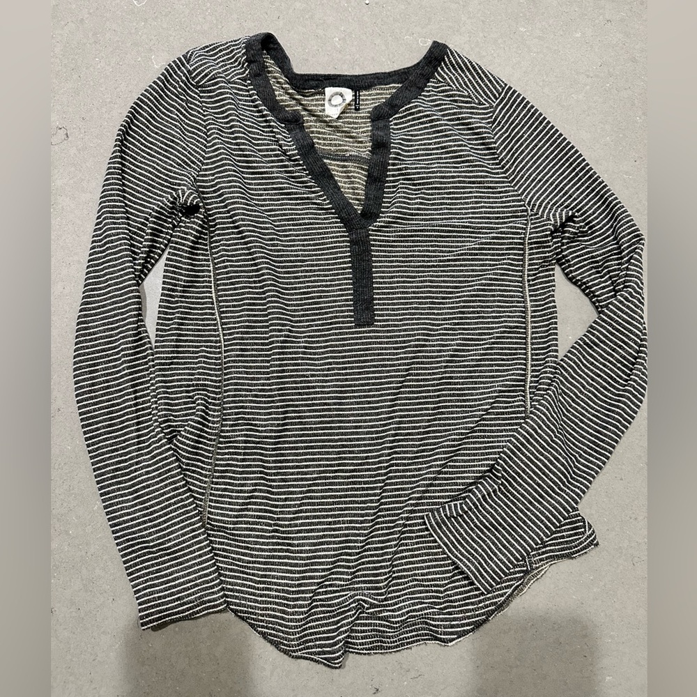 Akemi + Kim Long Sleeve Shine Top